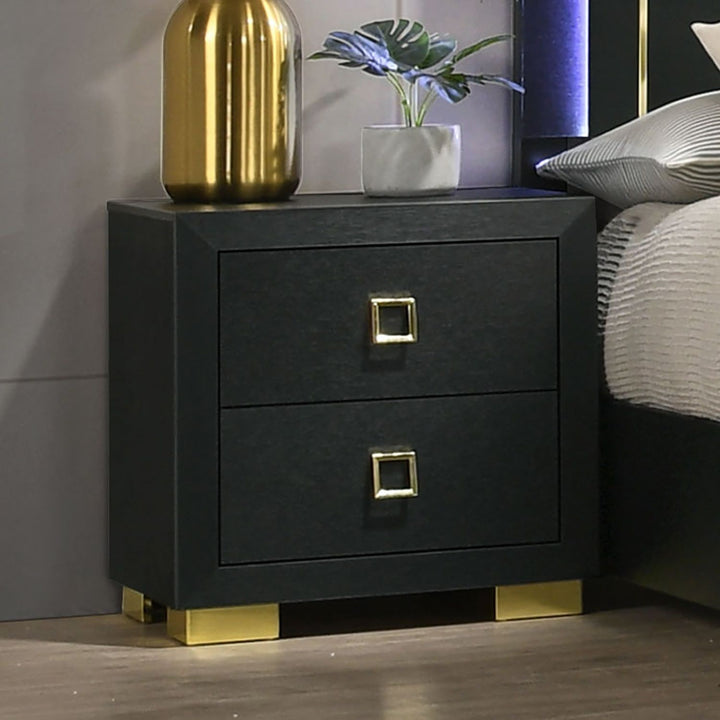 Contemporary Style 3pc Bedroom Set Queen Size Bed And 2x Nightstands Black Wood Gold Accent Legs