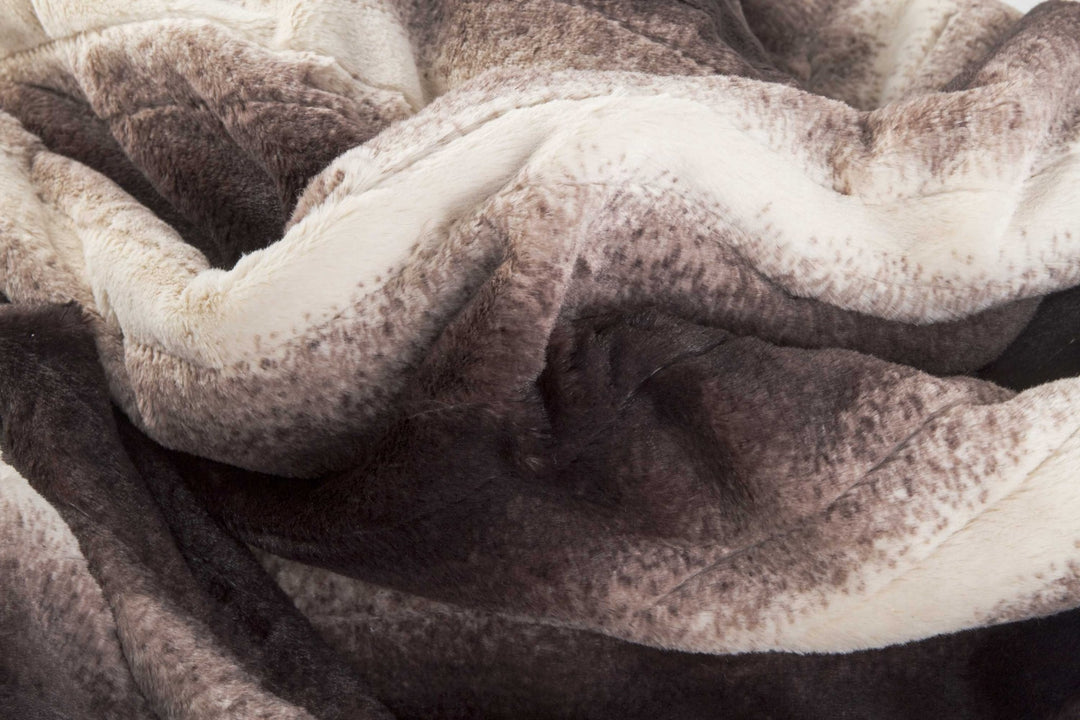 Contemporary Faux Fur Heated Throw – Plush Brown & White Warmth | Modern Blanket | Trufairs