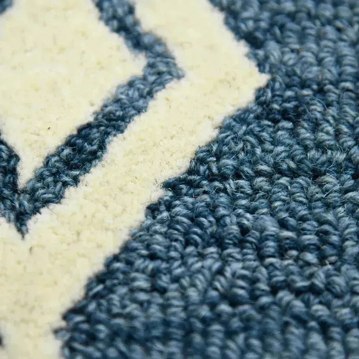 Vista Raton Navy Hand-Hooked Wool Area Rug 2'x3'