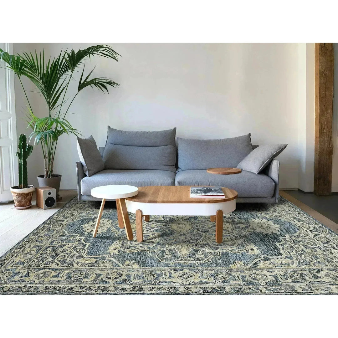 Vestige Nucia Blue/Taupe Hand-Tufted Wool Blend Area Rug 3'6"x5'6"