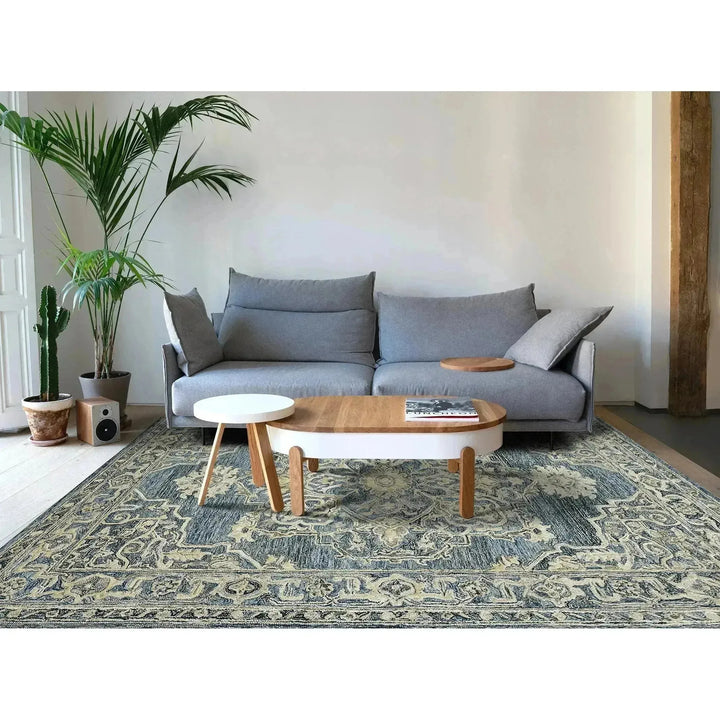 Vestige Nucia Blue/Taupe Hand-Tufted Wool Blend Area Rug 3'6"x5'6"