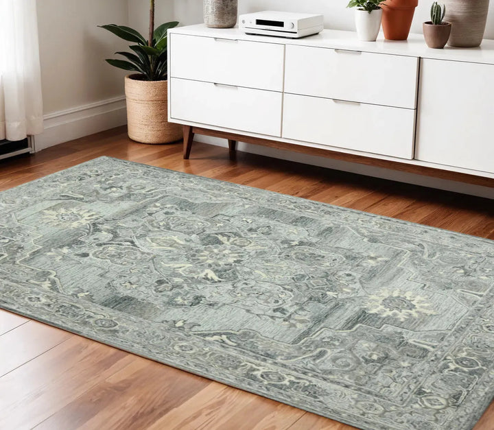 Vestige Nucia Gray Hand-Tufted Wool Blend Area Rug 3'6"x5'6"