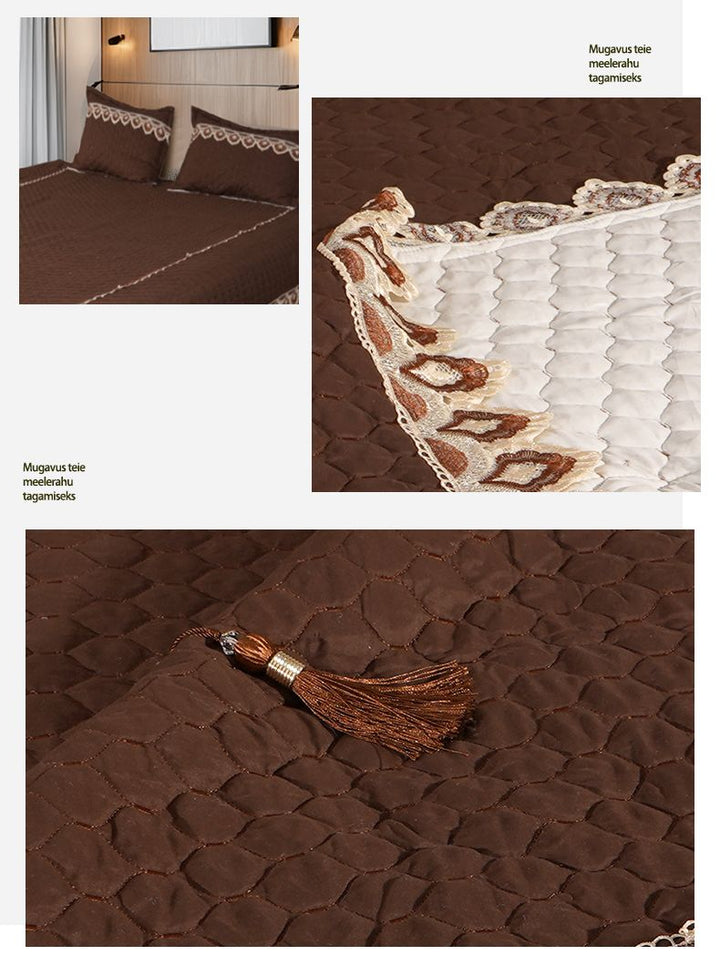 European Lace Bedding Ensemble
