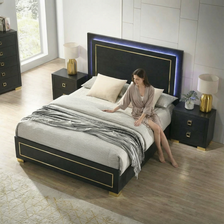 Contemporary Style 3pc Bedroom Set Queen Size Bed And 2x Nightstands Black Wood Gold Accent Legs