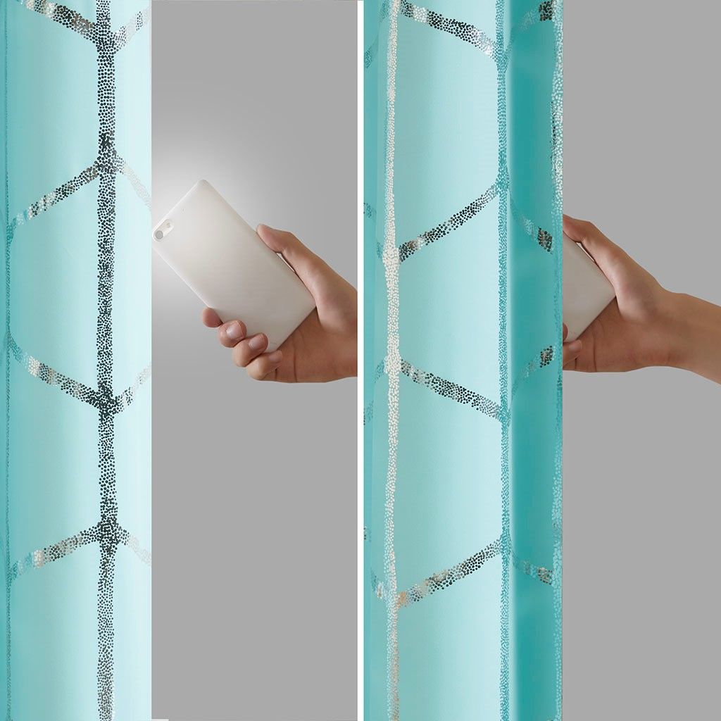 Print Grommet Top Curtain Pane