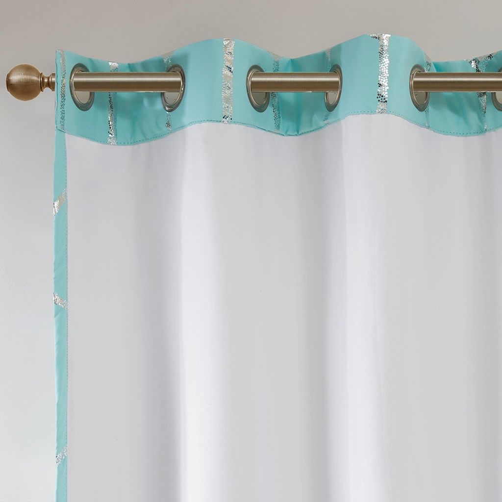 Print Grommet Top Curtain Pane