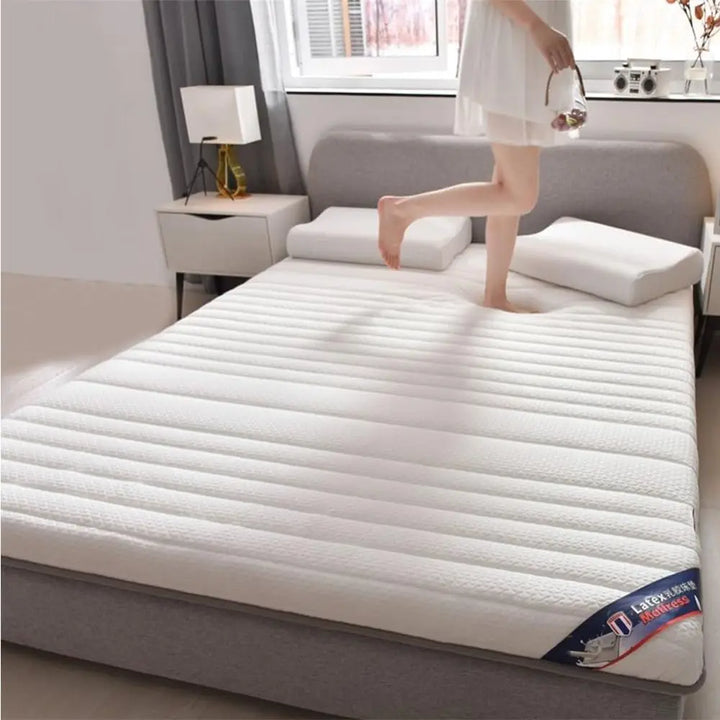 Foldable Latex Mattress Double Bed Foam Mattress Home Sleeping Mat Student Single Dormitory Mattress 150 * 200 * 6cm
