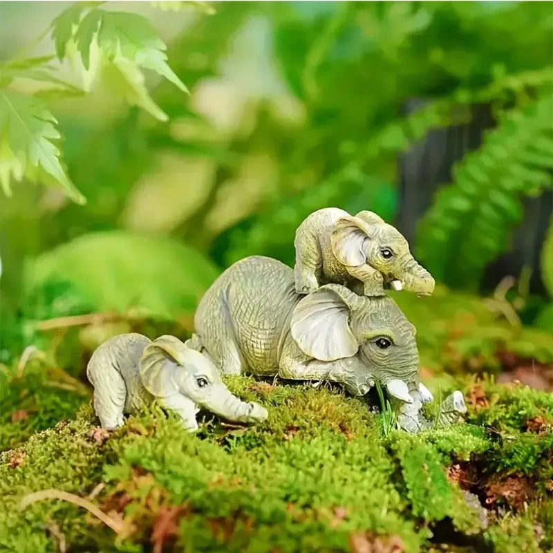 3Pcs/set Cute Elephant Figurines Elephant Holding Baby Elephant Resin Crafts Desktop Decoration Ornaments Crafts Figurines