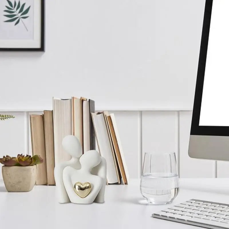 Romantic Ceramic Love Embrace Figurines Love Heart Couple Hug Figurine Modern Sculpture Aesthetic Couple Figurines Art Craft