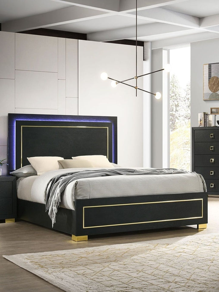 Contemporary Style 3pc Bedroom Set Queen Size Bed And 2x Nightstands Black Wood Gold Accent Legs